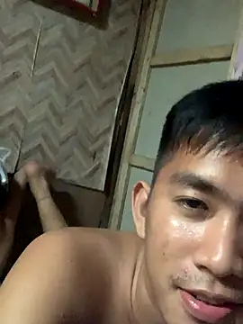 Snapshot of denzkylexx chatting on November 10, 9:14 pm denzkylexx online show from November 10, 9:14 pm