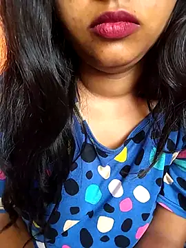 Snapshot of Sexy_Divya__ chatting on May 5, 1:02 am Sexy Divya online show from May 5, 1:02 am