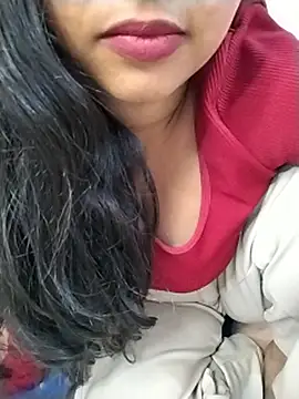 Snapshot of Sexy_Divya__ chatting on May 5, 1:08 pm Sexy Divya online show from May 5, 1:08 pm
