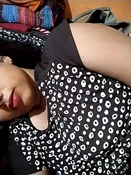 Snapshot of Sexy_Divya__ chatting on May 23, 11:20 pm Sexy Divya online show from May 23, 11:20 pm