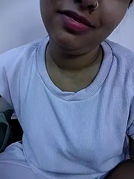 Snapshot of Sexy_Divya__ chatting on May 26, 4:19 am Sexy Divya online show from May 26, 4:19 am