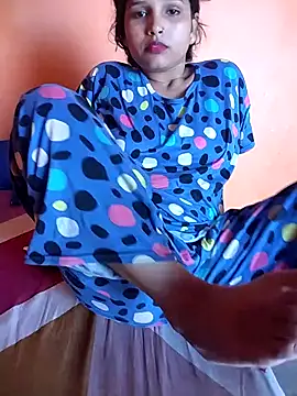 Snapshot of Sexy_Divya__ chatting on June 15, 5:20 am Sexy Divya online show from June 15, 5:20 am