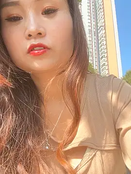 Snapshot of luna-sisi chatting on November 27, 3:30 am luna-sisi online show from November 27, 3:30 am