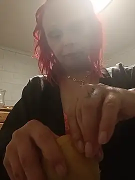 nikkibae33 online show from July 14, 5:01 am