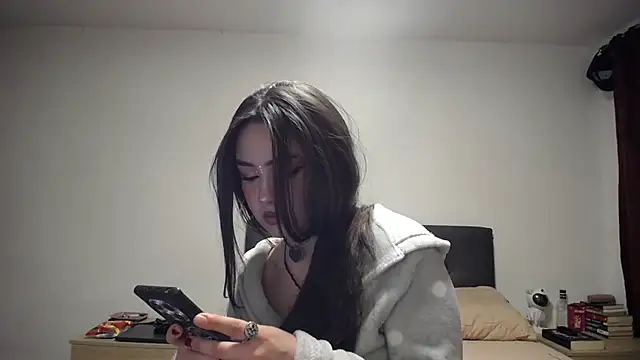  Pariiss online show from March 17, 8:01 pm