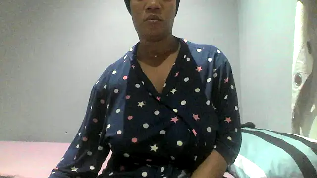 DustyLucy02 online show from May 2, 4:23 pm