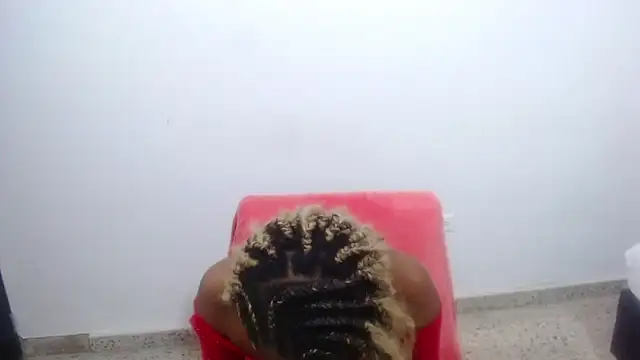 Snapshot of NiaOlsson_ chatting on November 8, 8:29 pm NiaOlsson online show from November 8, 8:29 pm