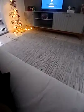 Snapshot of Oliveiracrf chatting on November 7, 7:03 pm Oliveiracrf online show from November 7, 7:03 pm