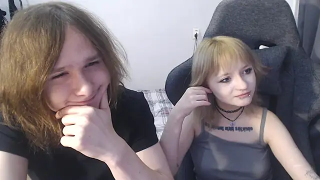 Snapshot of angelsofpornn chatting on January 15, 9:29 pm angelsofpornn online show from January 15, 9:29 pm