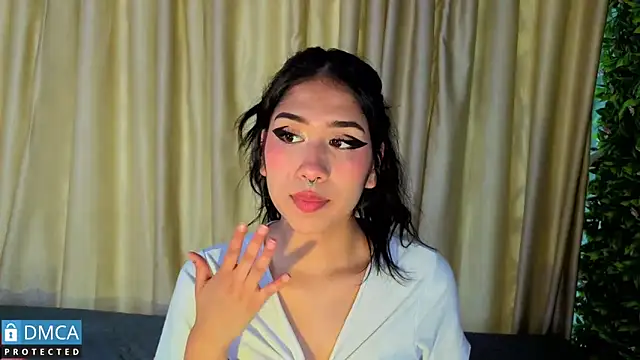 sofia sstonee  online show from March 14, 7:08 pm