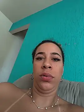 vivianeleoa online show from August 6, 2:30 pm