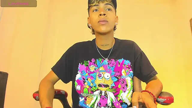 Snapshot of Timmy_Kiing_ chatting on November 26, 8:21 pm Timmy Kiing online show from November 26, 8:21 pm