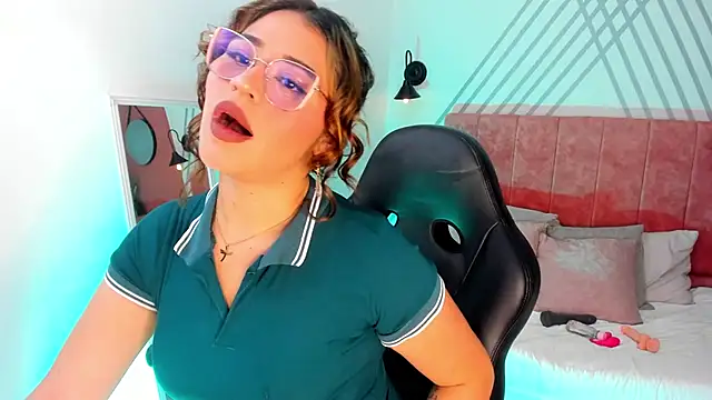 Snapshot of Dakhota_Rouge chatting on January 8, 5:10 am Dakhota Rouge online show from January 8, 5:10 am