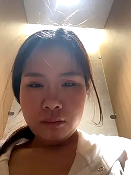 Snapshot of xoxo7799 chatting on December 14, 3:23 am xoxo7799 online show from December 14, 3:23 am