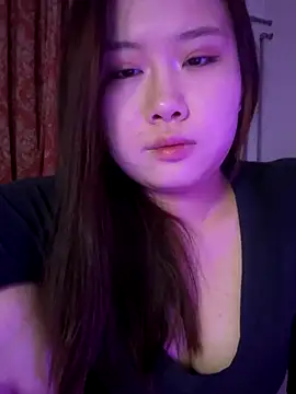 Snapshot of xoxo7799 chatting on December 22, 5:43 pm xoxo7799 online show from December 22, 5:43 pm