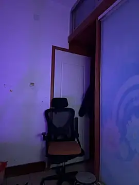 Snapshot of xoxo7799 chatting on January 17, 5:27 pm xoxo7799 online show from January 17, 5:27 pm