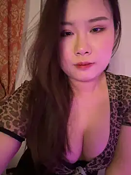 Snapshot of xoxo7799 chatting on February 1, 5:44 pm xoxo7799 online show from February 1, 5:44 pm