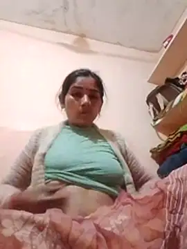 Snapshot of Seema_ji12 chatting on January 18, 3:27 pm Seema ji12 online show from January 18, 3:27 pm