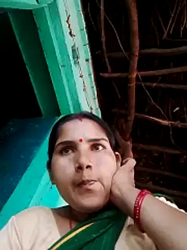 Snapshot of Seema_ji12 chatting on March 21, 8:19 am Seema ji12 online show from March 21, 8:19 am