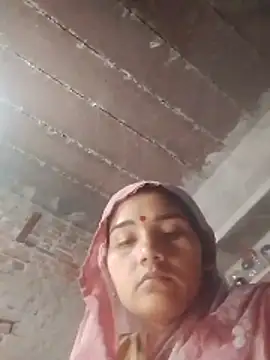 Snapshot of Seema_ji12 chatting on April 1, 1:39 am Seema ji12 online show from April 1, 1:39 am