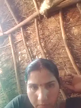 Snapshot of Seema_ji12 chatting on April 11, 7:45 am Seema ji12 online show from April 11, 7:45 am