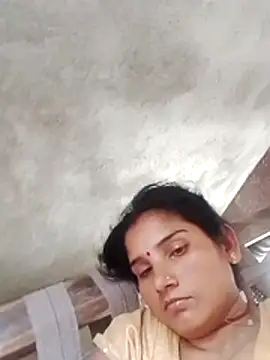 Snapshot of Seema_ji12 chatting on May 27, 9:28 am Seema ji12 online show from May 27, 9:28 am