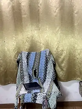 Snapshot of Yayayax77- chatting on November 8, 2:28 pm Yayayax77- online show from November 8, 2:28 pm