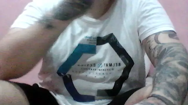 Snapshot of fasurring chatting on November 15, 2:42 am fasurring online show from November 15, 2:42 am