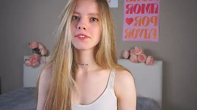 Snapshot of TiffinyMergist chatting on November 26, 7:37 pm TiffinyMergist online show from November 26, 7:37 pm