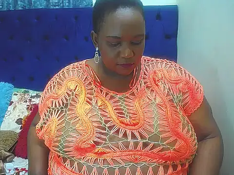 Snapshot of BMWWWXXX chatting on November 13, 8:13 am BMWWWXXX online show from November 13, 8:13 am