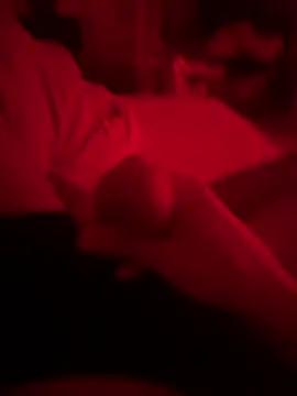 Snapshot of groschibre40100 chatting on November 25, 11:05 pm groschibre40100 online show from November 25, 11:05 pm