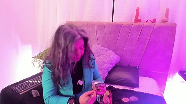 Victoriaa Anderson online show from May 1, 1:16 pm