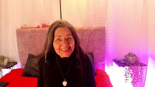 Snapshot of Victoriaa_Anderson chatting on June 5, 6:46 pm Victoriaa Anderson online show from June 5, 6:46 pm
