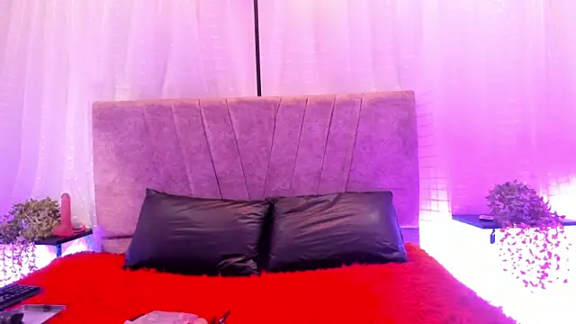Snapshot of Victoriaa_Anderson chatting on June 10, 12:48 pm Victoriaa Anderson online show from June 10, 12:48 pm