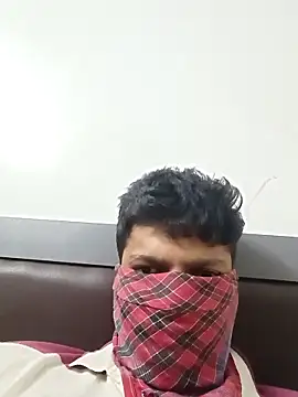 Snapshot of boy_king_357 chatting on November 8, 6:29 pm boy king 357 online show from November 8, 6:29 pm