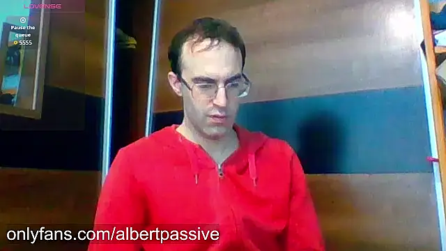 Snapshot of albertpassive chatting on March 5, 5:53 pm albertpassive online show from March 5, 5:53 pm