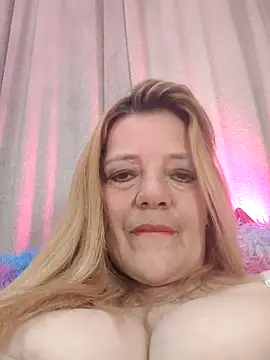 Snapshot of karlaanqui1 chatting on May 30, 11:51 am karlaanqui1 online show from May 30, 11:51 am
