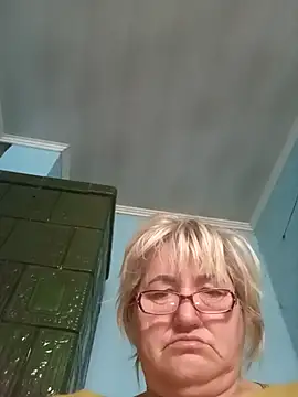 Snapshot of MilaTamila456 chatting on November 22, 8:57 am MilaTamila456 online show from November 22, 8:57 am