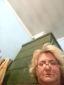 Snapshot of MilaTamila456 chatting on November 24, 10:42 pm MilaTamila456 online show from November 24, 10:42 pm