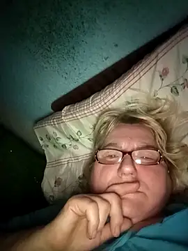 Snapshot of MilaTamila456 chatting on December 2, 3:01 am MilaTamila456 online show from December 2, 3:01 am