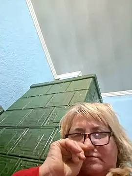 Snapshot of MilaTamila456 chatting on December 3, 10:19 pm MilaTamila456 online show from December 3, 10:19 pm