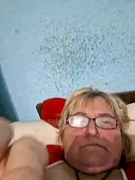 Snapshot of MilaTamila456 chatting on December 5, 5:42 pm MilaTamila456 online show from December 5, 5:42 pm