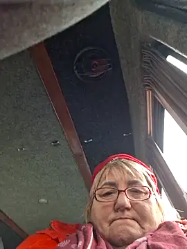 Snapshot of MilaTamila456 chatting on December 14, 8:30 am MilaTamila456 online show from December 14, 8:30 am