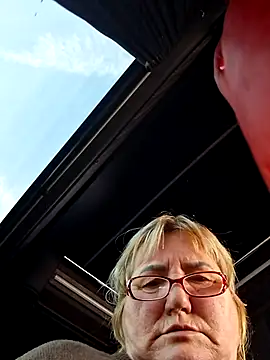 Snapshot of MilaTamila456 chatting on December 15, 8:07 am MilaTamila456 online show from December 15, 8:07 am