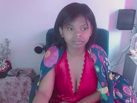 Snapshot of Rey_lizeth73 chatting on December 19, 12:23 pm Rey lizeth73 online show from December 19, 12:23 pm