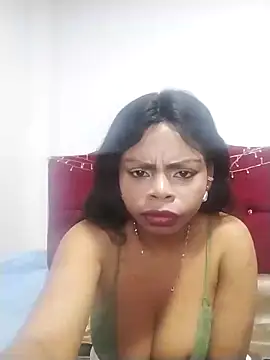 Snapshot of Rey_lizeth73 chatting on February 12, 10:27 pm Rey lizeth73 online show from February 12, 10:27 pm