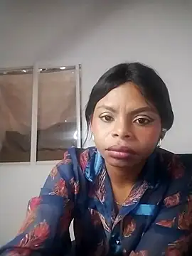 Snapshot of Rey_lizeth73 chatting on February 27, 12:21 am Rey lizeth73 online show from February 27, 12:21 am