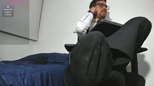 Snapshot of Prince1_dark chatting on December 1, 5:01 am Prince1 dark online show from December 1, 5:01 am