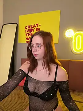 Erica Nelson online show from November 22, 1:26 am