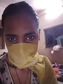 Chandraverma89 online show from June 5, 7:52 pm